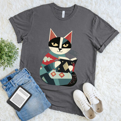 Artistic bookish t-shirt with a fashionable black-and-white cat